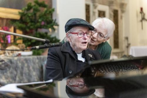 Leny werd gesoufleerd door haar partner Maria