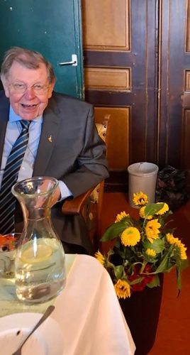 e27741d0-57a7-439e-bd48-965eb5e55682